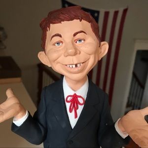 Alfred E. Neuman Statue Figurine